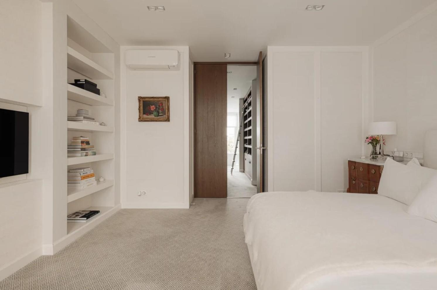 Placida Nest *